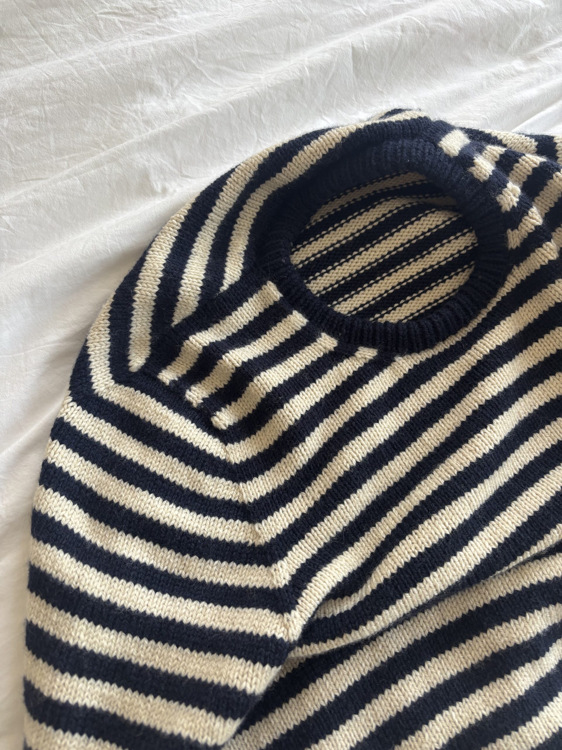 Clovelly Sweater - Image 5