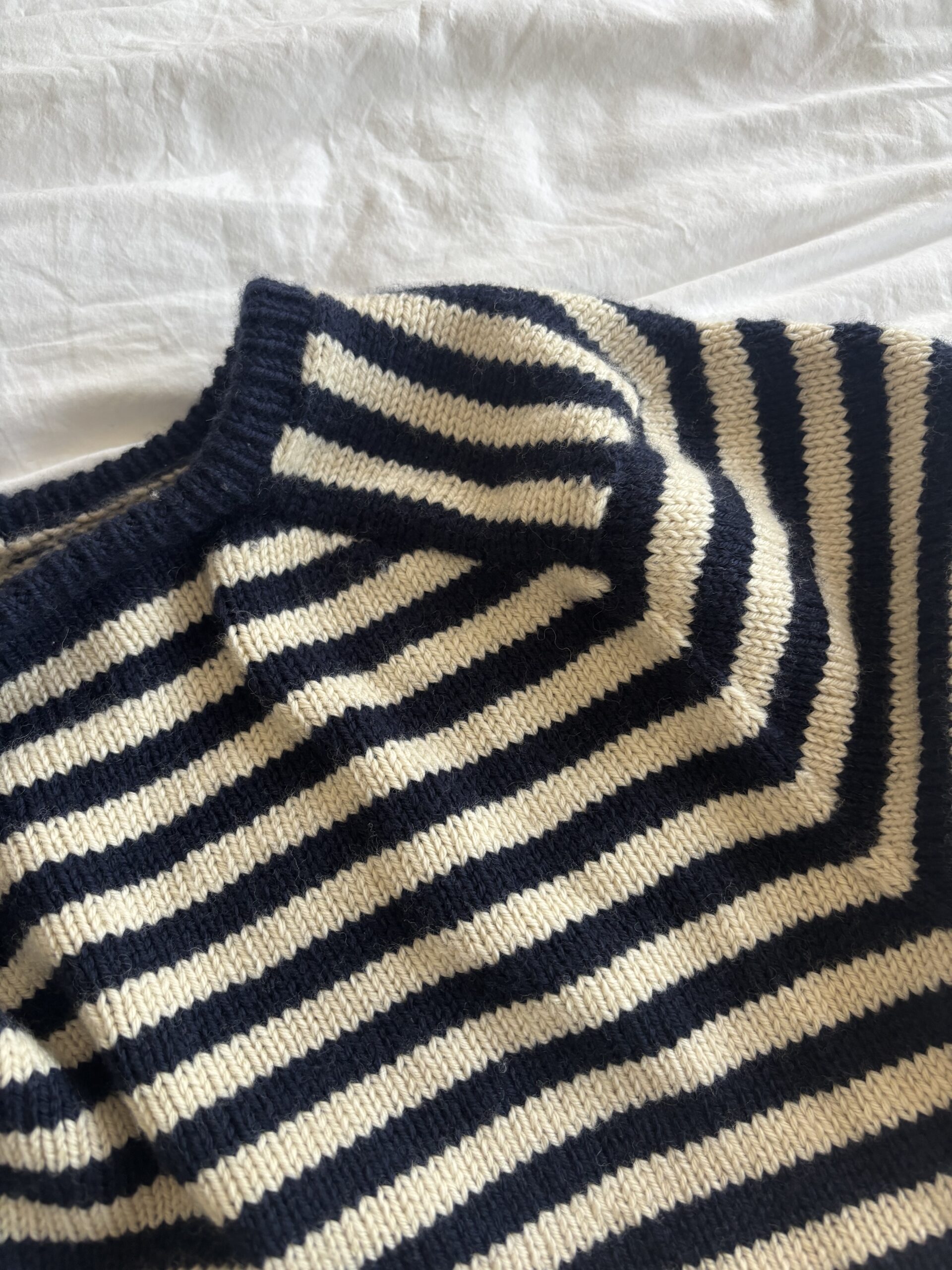 Clovelly Sweater - Image 6