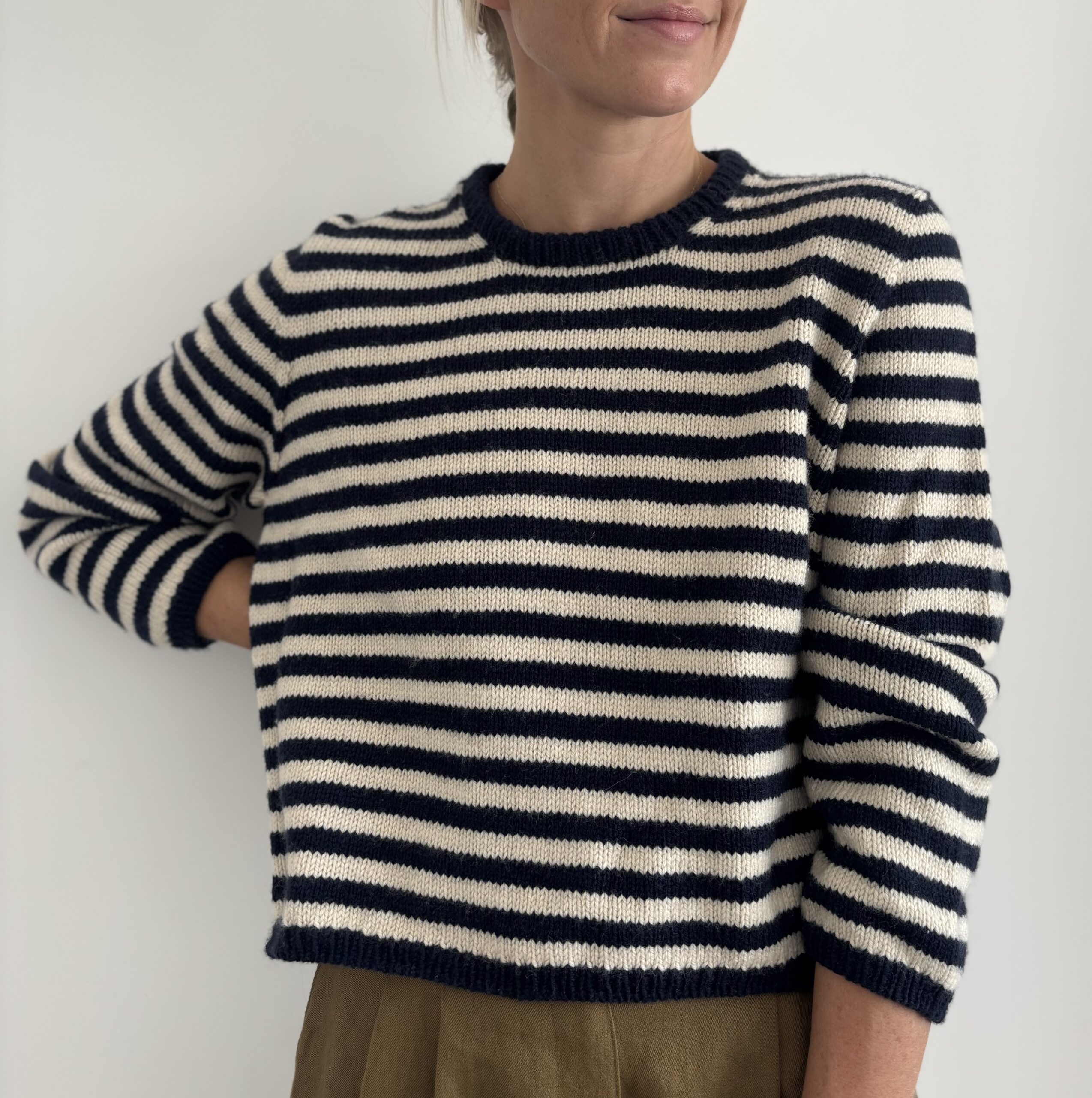 Clovelly Sweater - Image 17