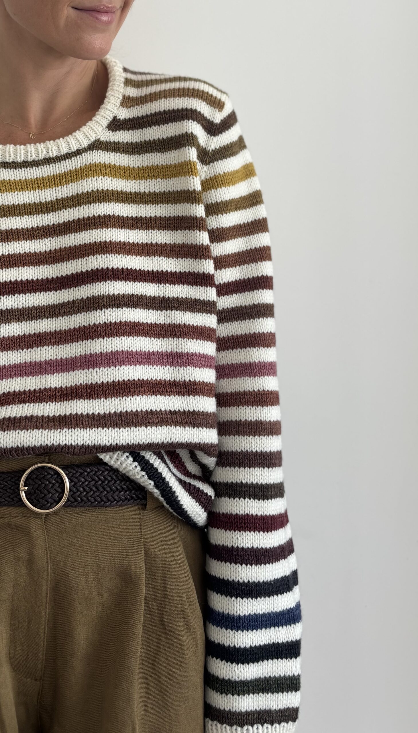Clovelly Sweater - Image 15